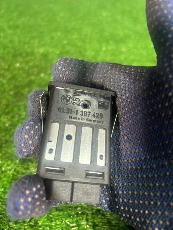 Кнопка 1387429 BMW 3 E36 256S3 M52B25 1997 - миниатюра 2