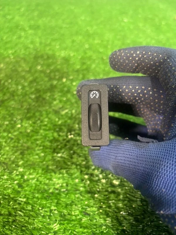Кнопка 1387429 BMW 3 E36 256S3 M52B25 1997 - миниатюра 3