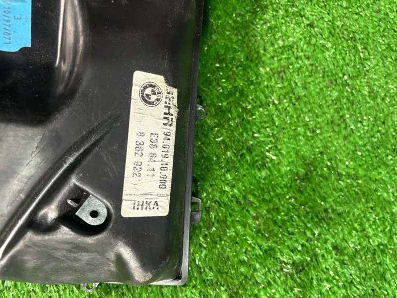 Часть корпуса печки задний BMW 3 E36 256S3 M52B25 - миниатюра 5