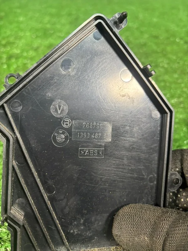 Крышка 1393487 BMW 3 E36 256S3 M52B25 1997 - миниатюра 2