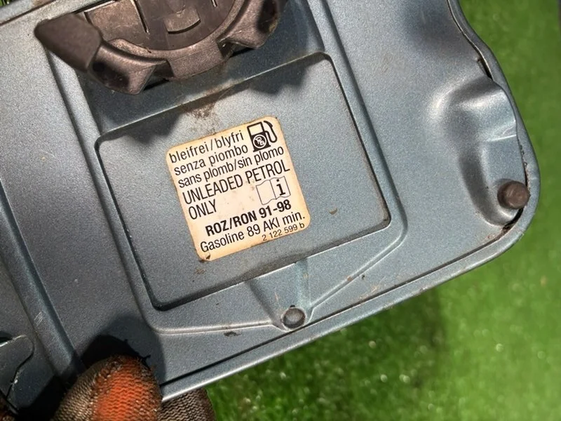 Лючок топливного бака BMW 3 E36 256S3 M52B25 1997 - миниатюра 7