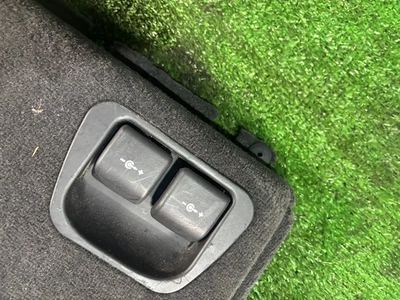 Обшивка багажника правая BMW X5 E53 M54B30 306S3 - миниатюра 8