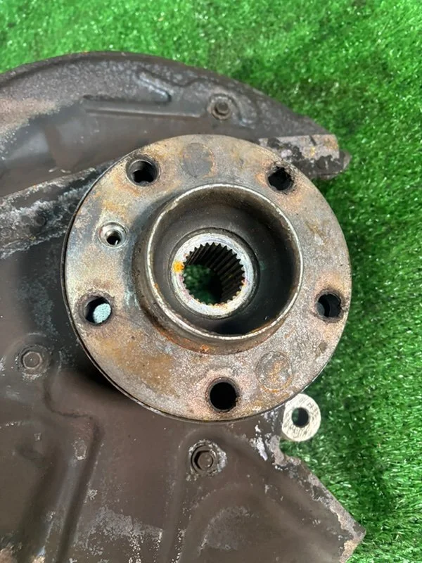 Кулак поворотный передний левый BMW X5 E53 M54B30 - миниатюра 2