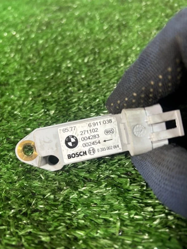 Датчик удара боковой НПБ BMW X5 E53 M54B30 306S3 - миниатюра 2