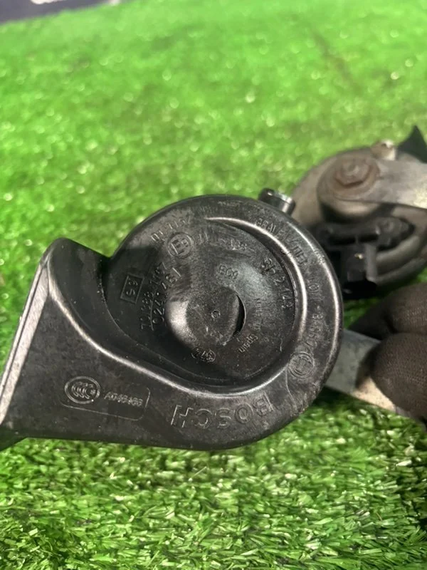 Звуковой сигнал BMW X3 E83 M47D20 2008 - миниатюра 5