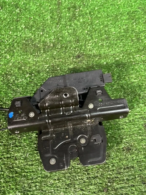Замок багажника BMW X5 E53 M54B30 306S3 2003 - миниатюра 3