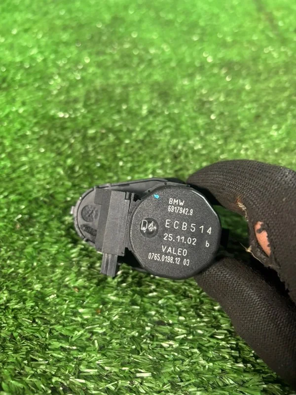 Сервопривод заслонка печки BMW X5 E53 M54B30 306S3 - миниатюра 6