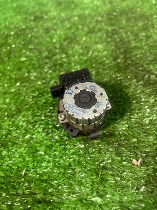 Сервопривод заслонка печки BMW 5 E39 M57 306D1 - миниатюра 5