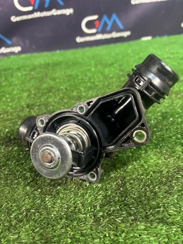 Корпус термостата BMW X5 E53 M54B30 306S3 2003 - миниатюра 4