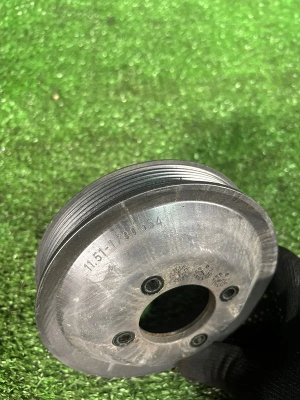 Шкив помпы BMW 5 E39 256S3 M52B25 1997 - миниатюра 2