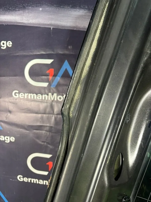Крышка багажника со стеклом BMW X5 E53 M54B30 - миниатюра 7