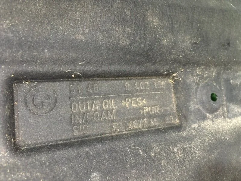Шумоизоляция капота BMW X5 E53 M54B30 306S3 2003 - миниатюра 7
