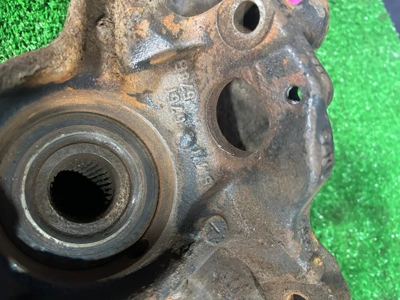 Кулак поворотный передний правый BMW X5 E53 M54B30 - миниатюра 6