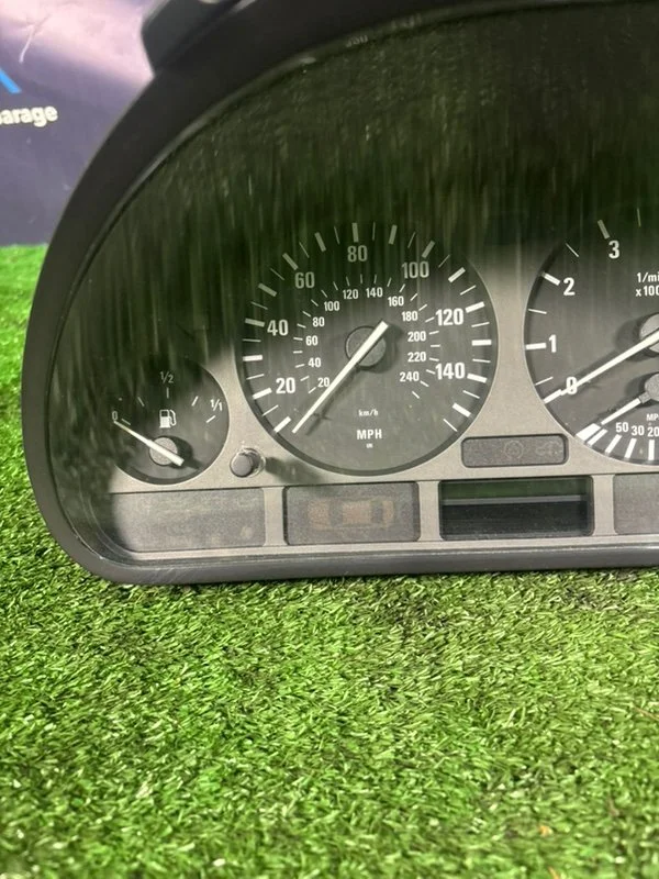 Приборная панель BMW 5 E39 256S3 M52B25 1997 - миниатюра 2