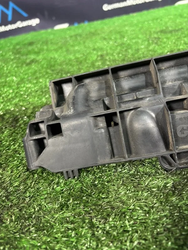Кронштейн радиатора BMW 3 E90 N46B20B 2007 - миниатюра 5