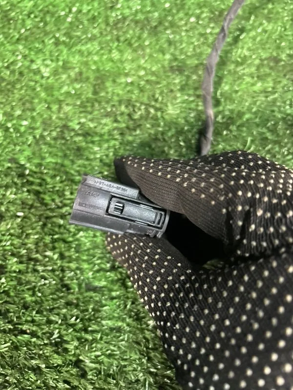 Фишка ПТФ BMW 5 E39 256S3 M52B25 1997 - миниатюра 3