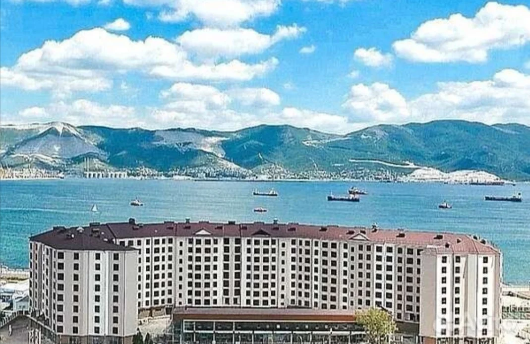 Двухкомнатная квартира с видом на море - миниатюра 17