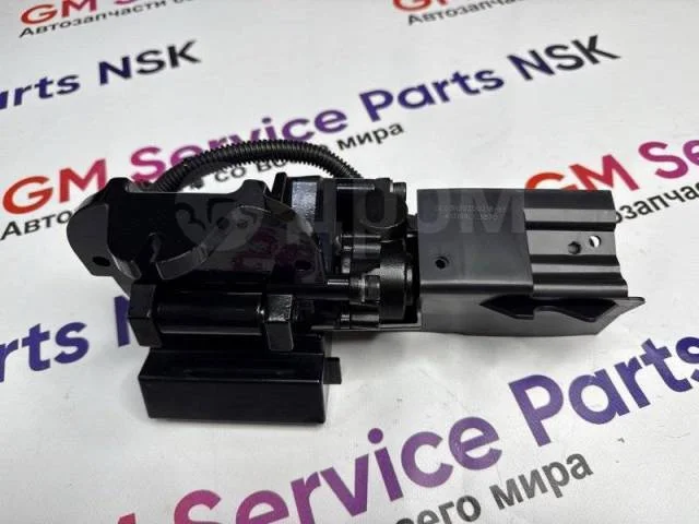 Петля порога c мотором левый Escalade Tahoe K2 2015-2020 Сadillac Escalade 2014-2020 84452642 K2XX в - миниатюра 2