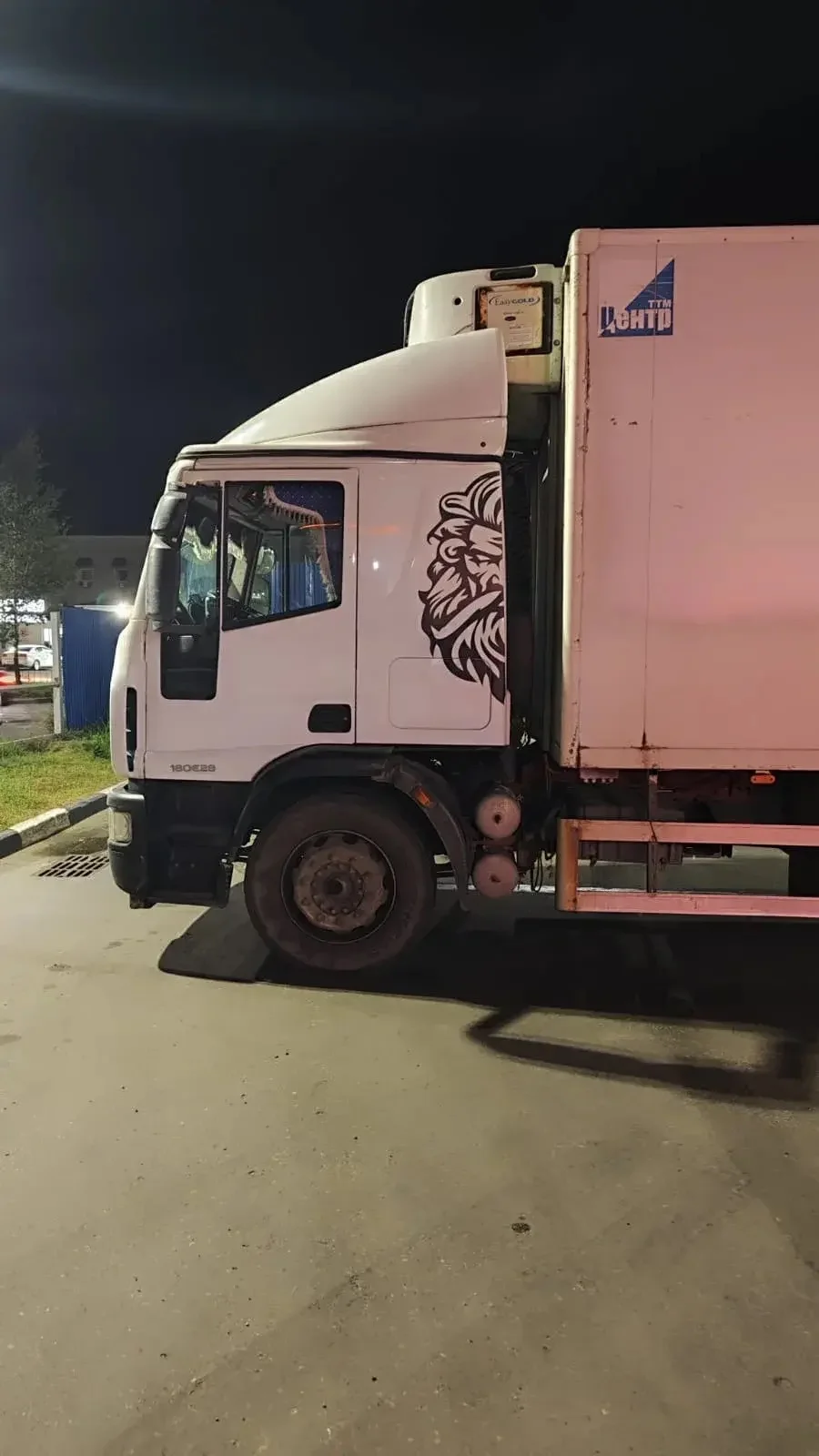 Грузовик Рефрижератор IVECO EuroCargo 180E25 - миниатюра 2