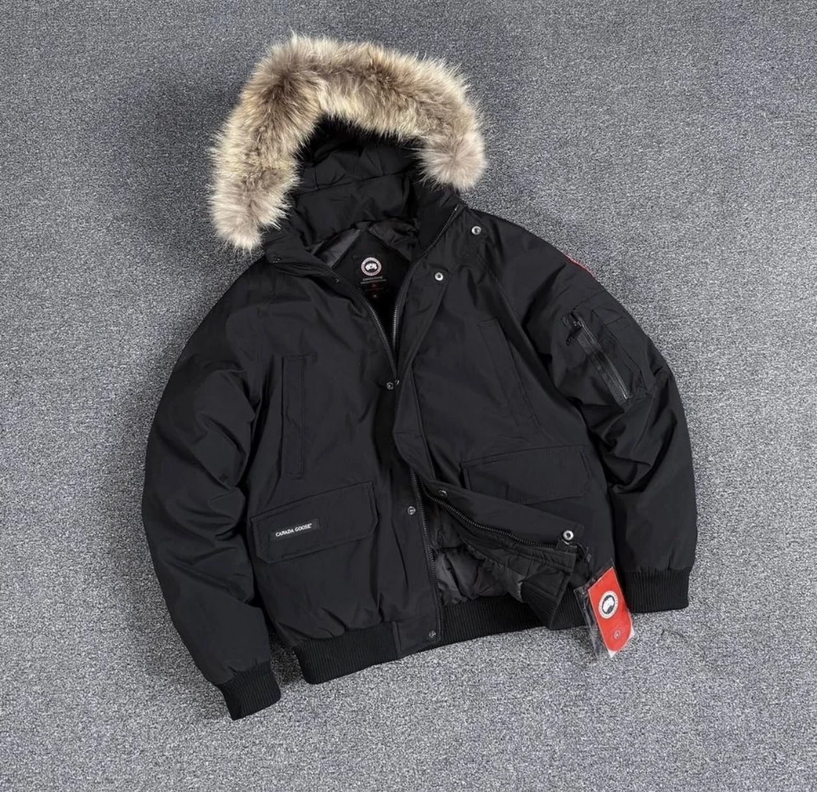 Пуховик Canada Goose - изображение 1