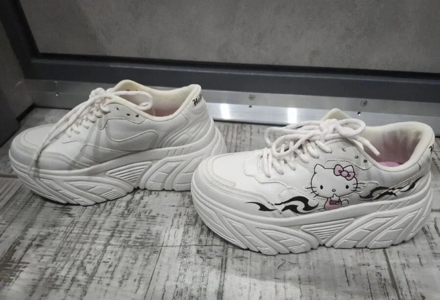 Кроссовки женские на платформе Hello Kitty Bershka - миниатюра 2