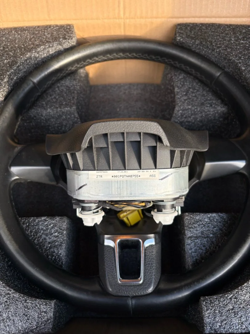 Руль Volkswagen Jetta 6 1.4 с AirBag - миниатюра 4