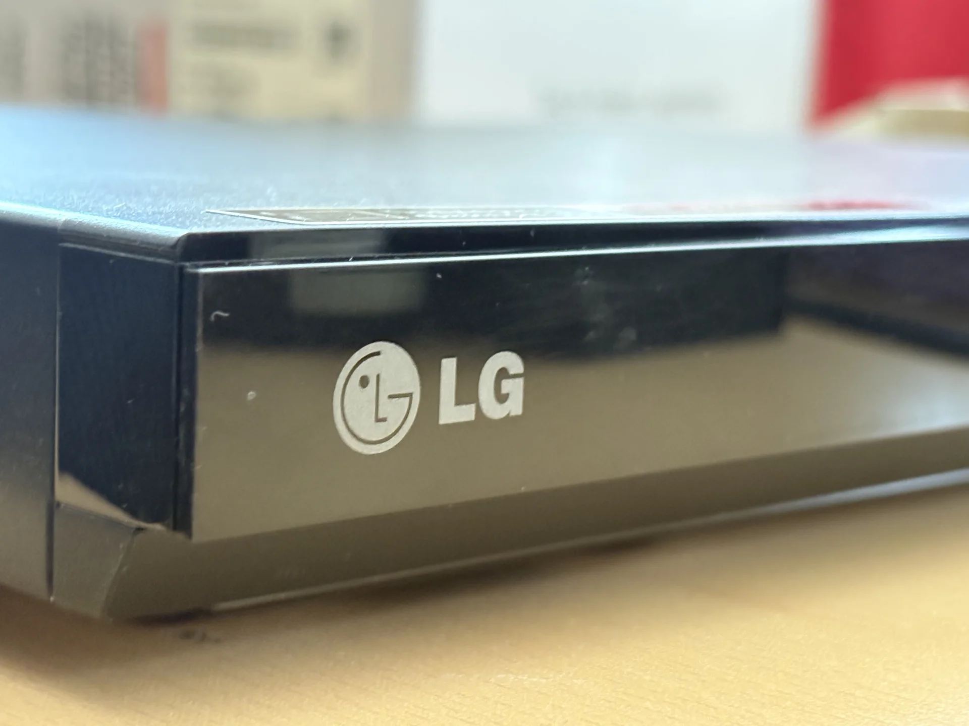 LG Blue Ray 3D BP325 - миниатюра 2