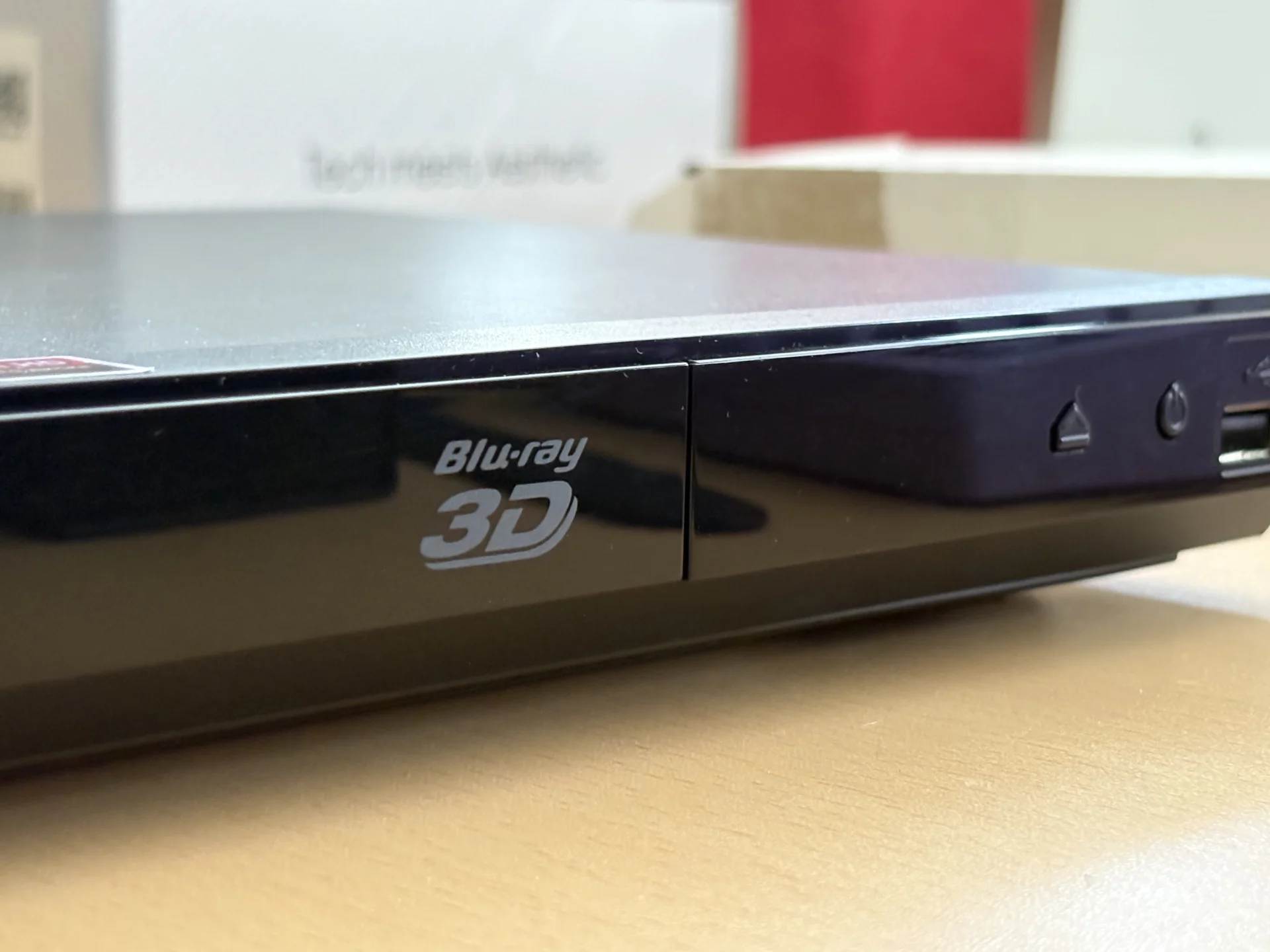 LG Blue Ray 3D BP325 - миниатюра 3