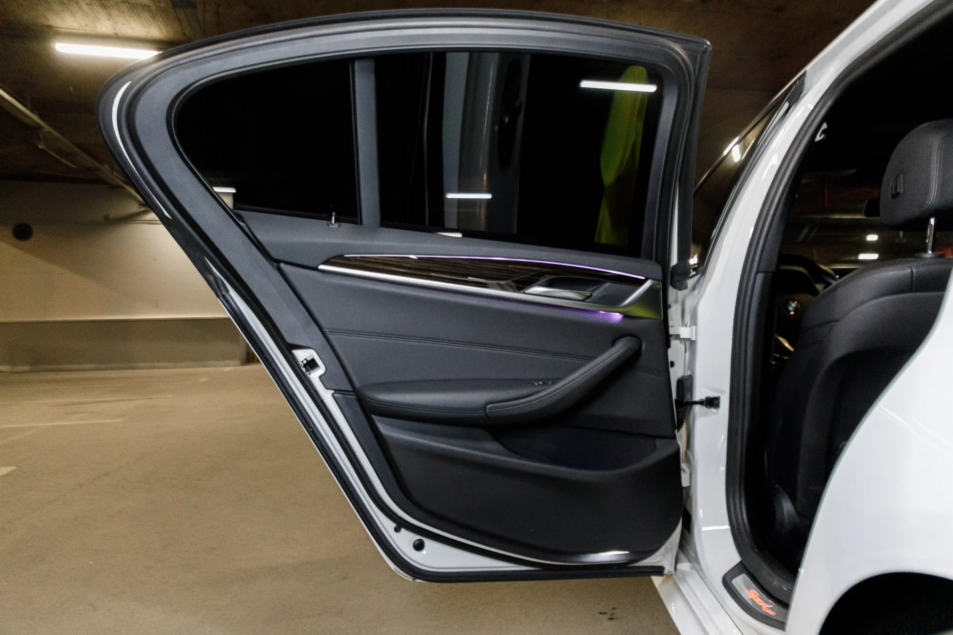 BMW 530i - миниатюра 12