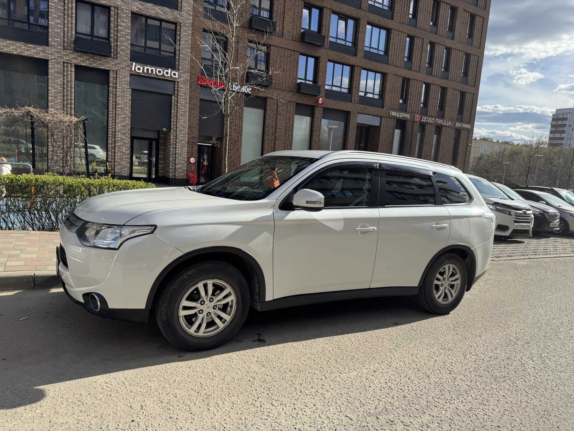 Mitsudihi Outlander - изображение 1