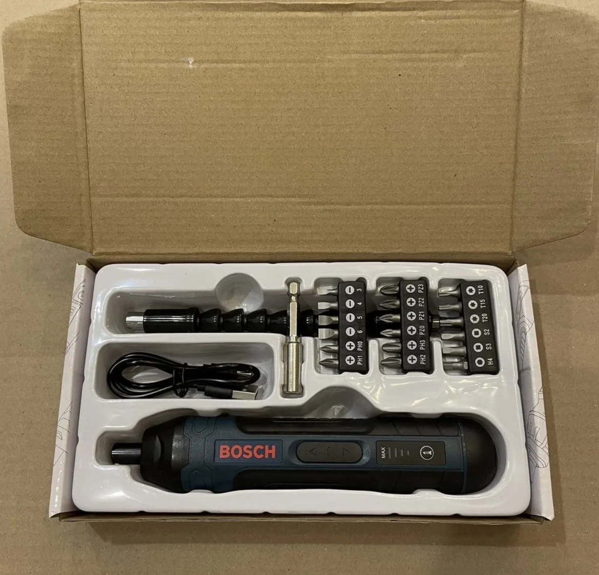 Отвертка Bosch аккумуляторная - миниатюра 3