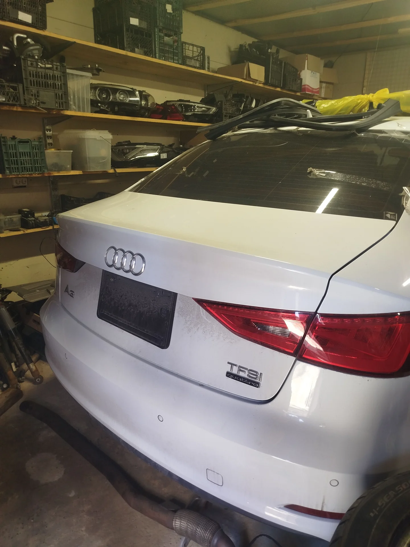 Audi a3 8v крышка багажника седан - миниатюра 2