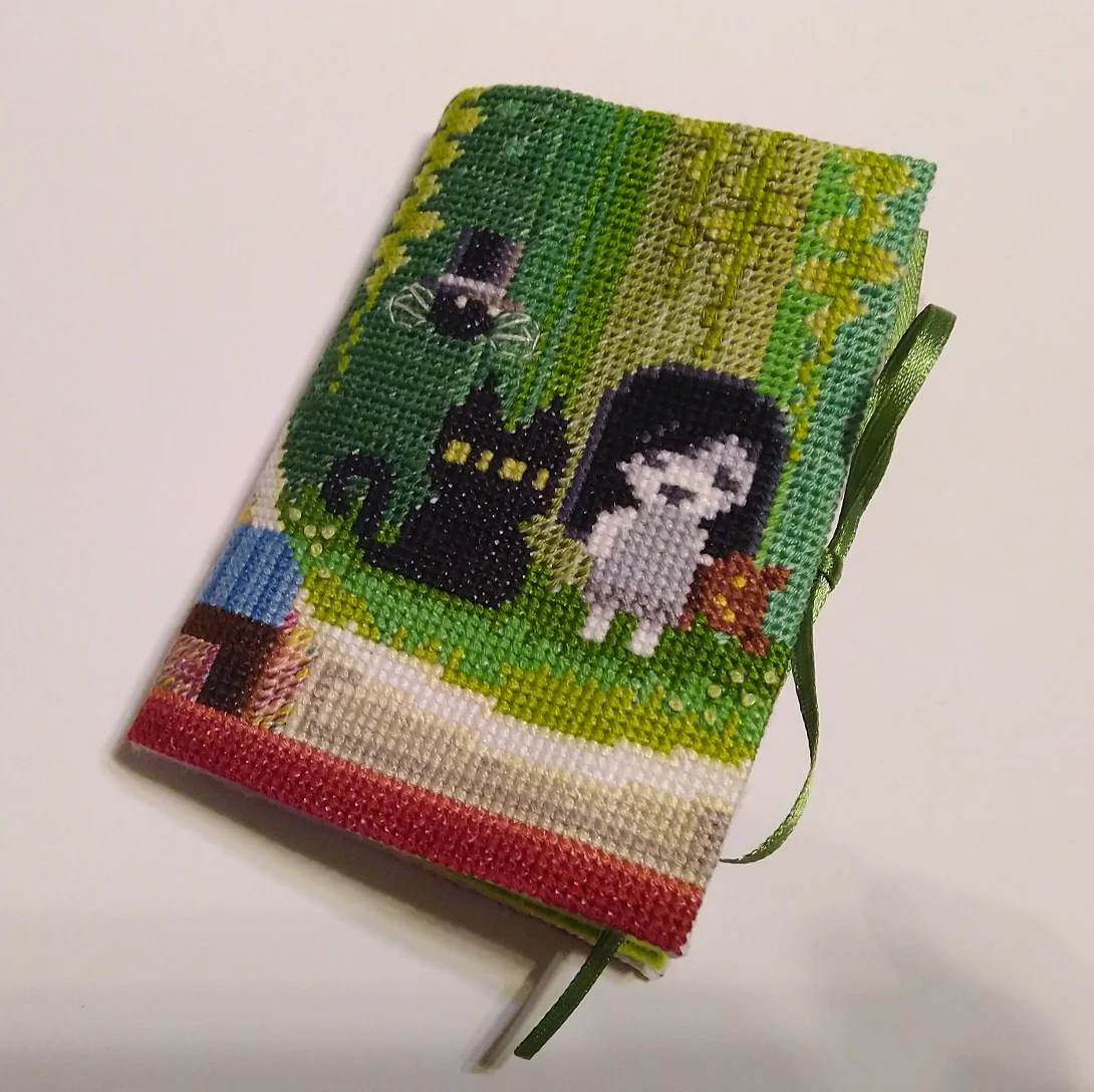 Игольница-книжка с вышивкой - изображение 1