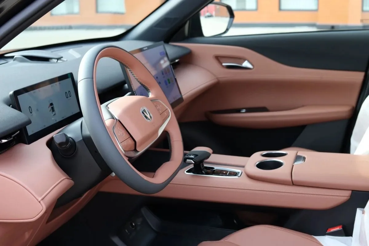 Новый автомобиль Changan UNI‑Z - миниатюра 8