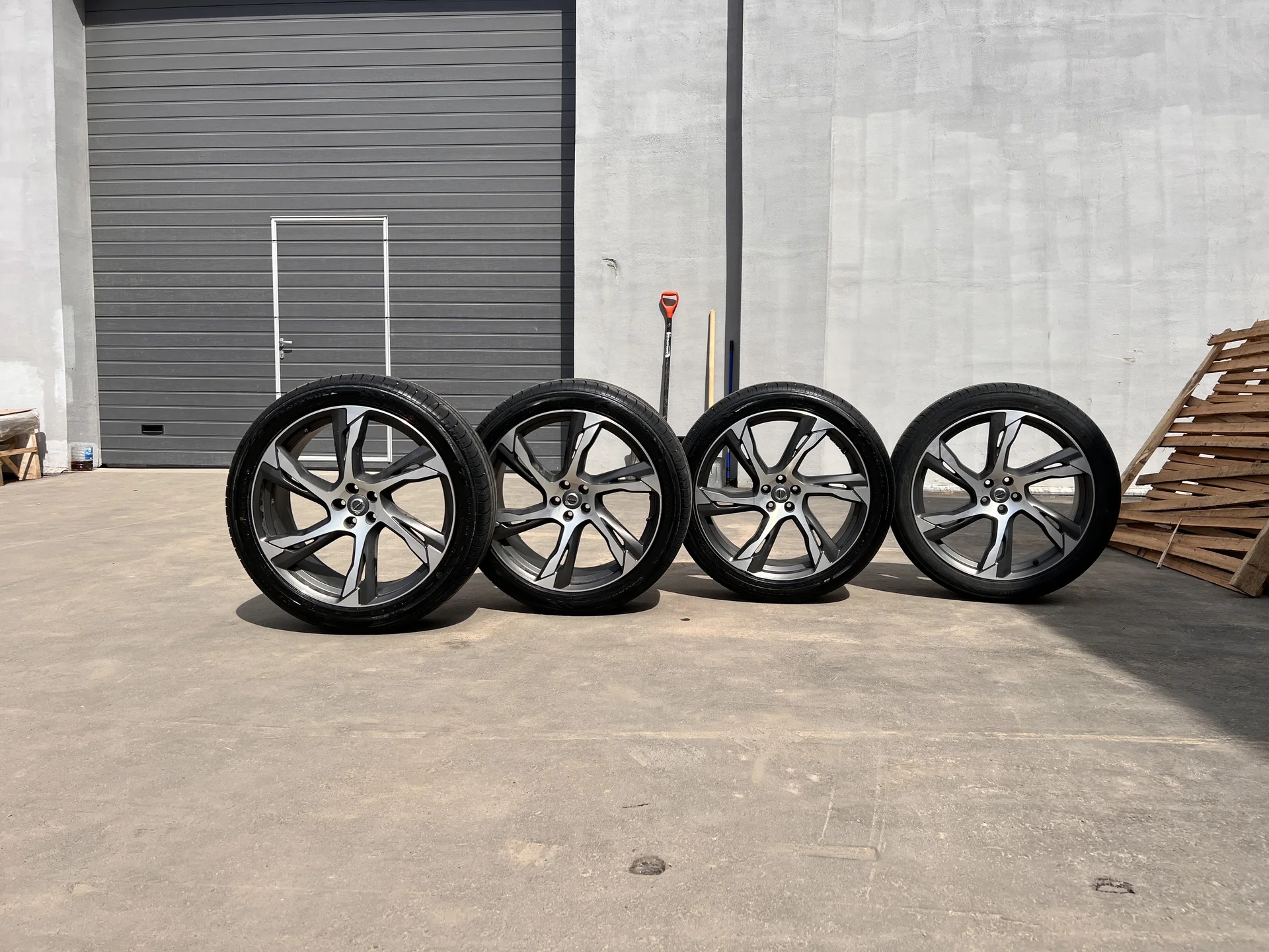 Диски Volvo xc 90 R-design 275/40 R22 - миниатюра 3