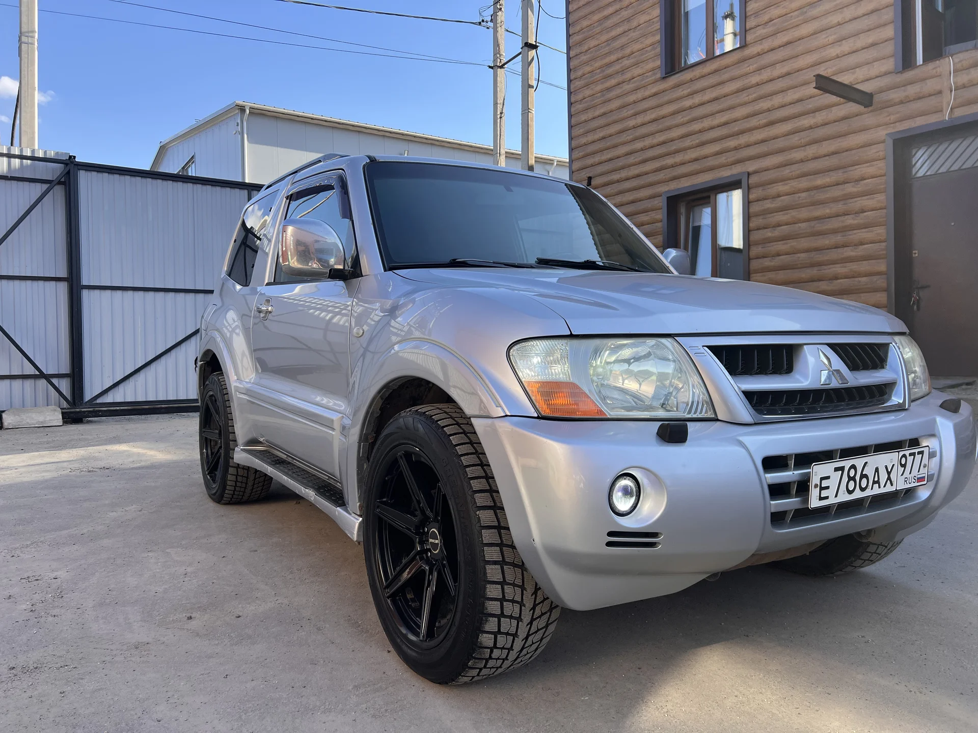 Mitsubishi pajero - миниатюра 6