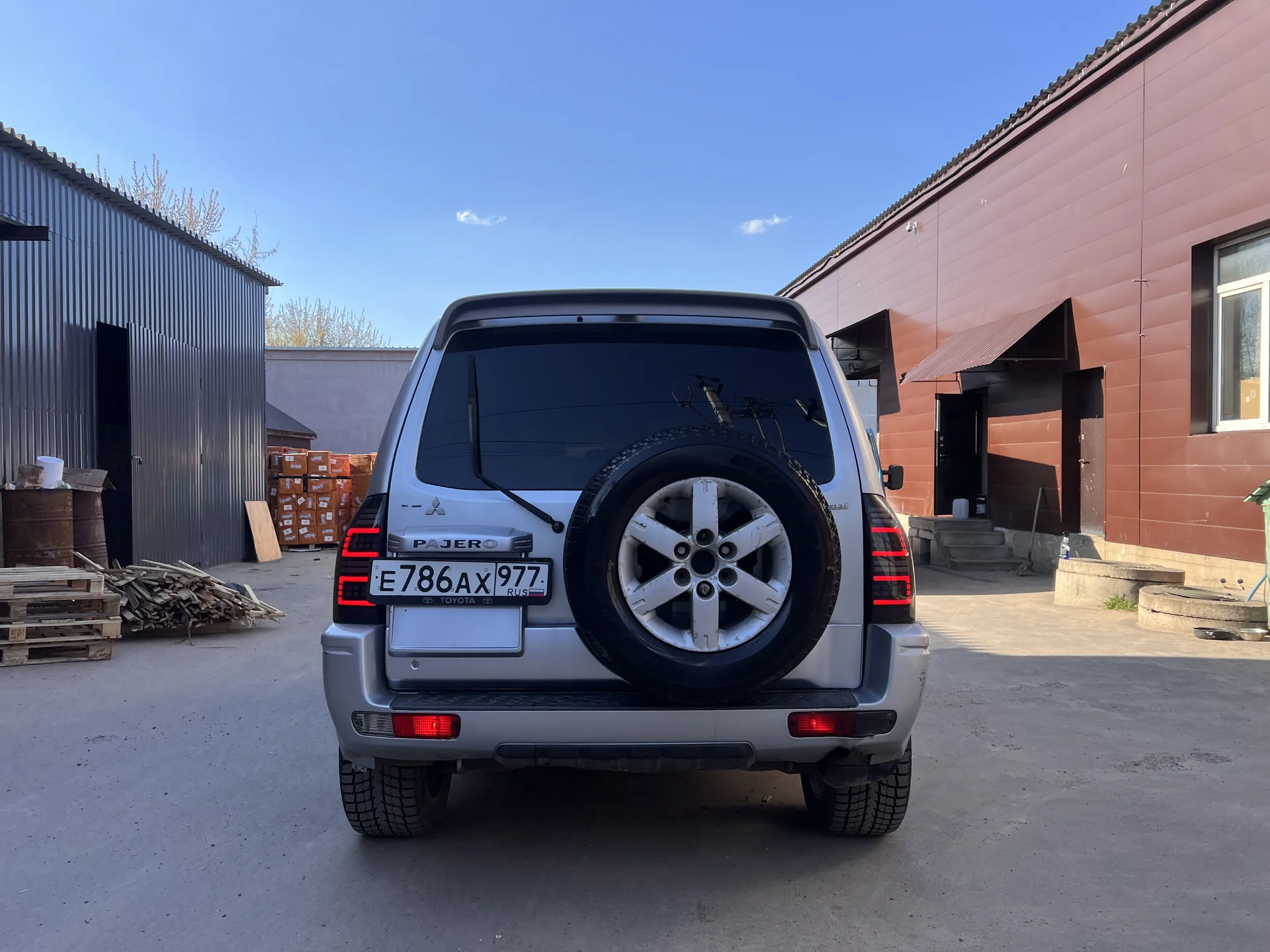 Mitsubishi pajero - миниатюра 10