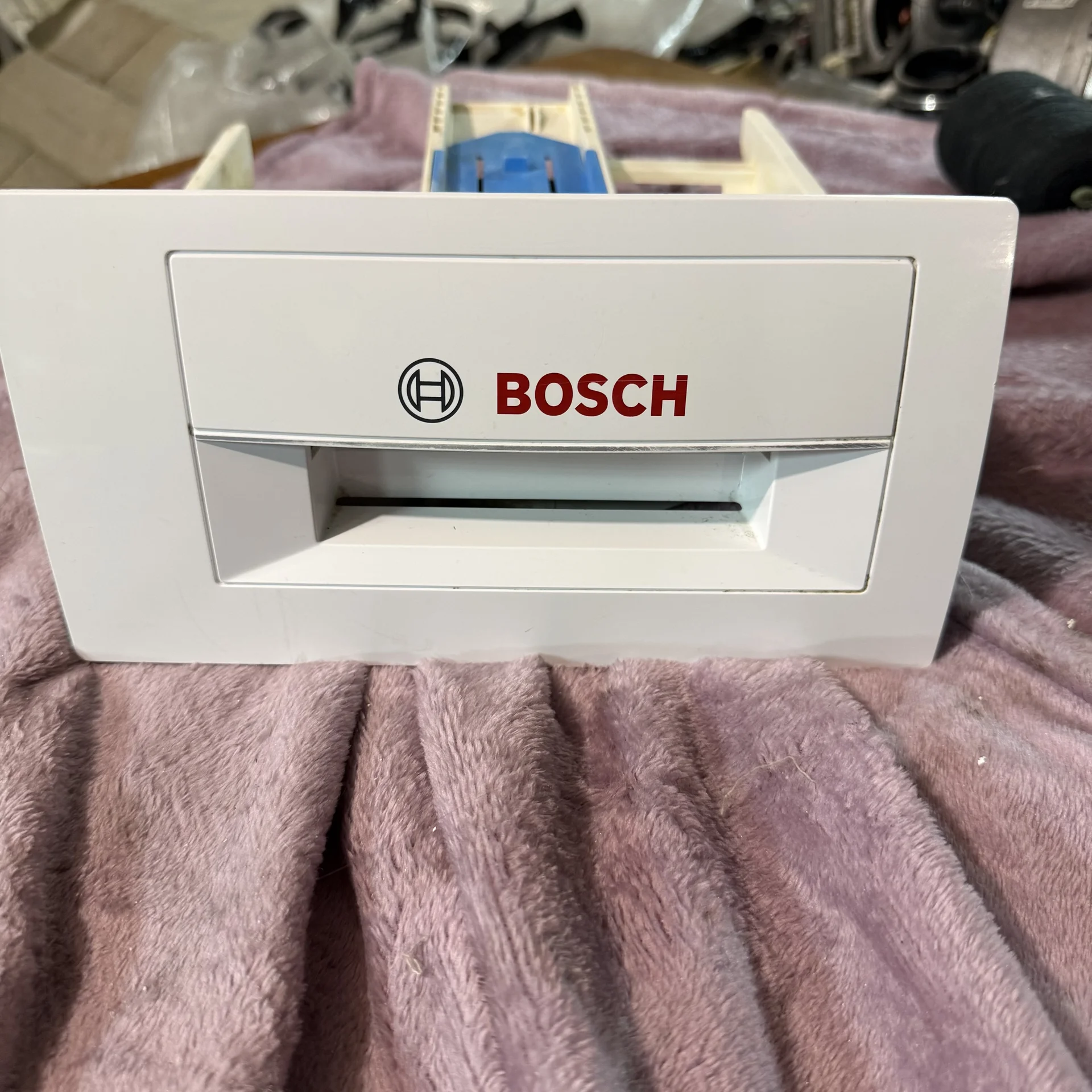 Лоток дозатор стиральной машины Bosch