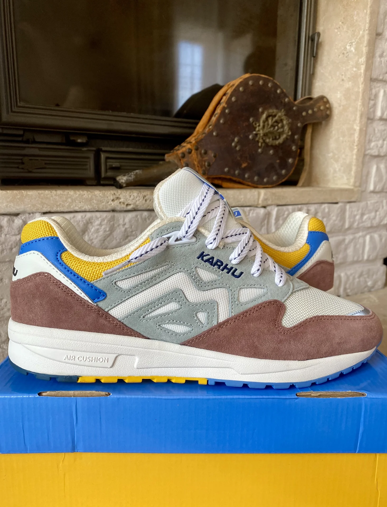Кроссовки Karhu Legacy 96 44eu/10us - изображение 1