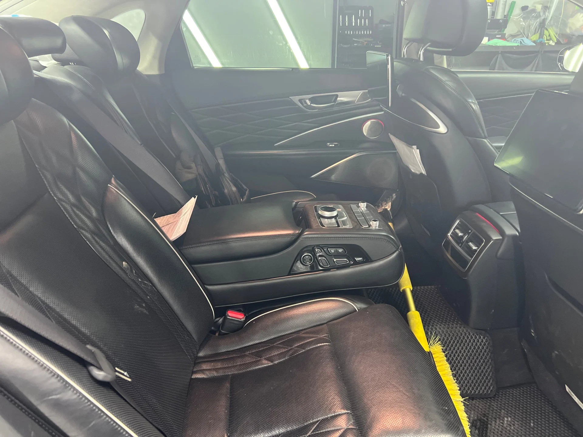Kia K900 бизнес класс - миниатюра 4