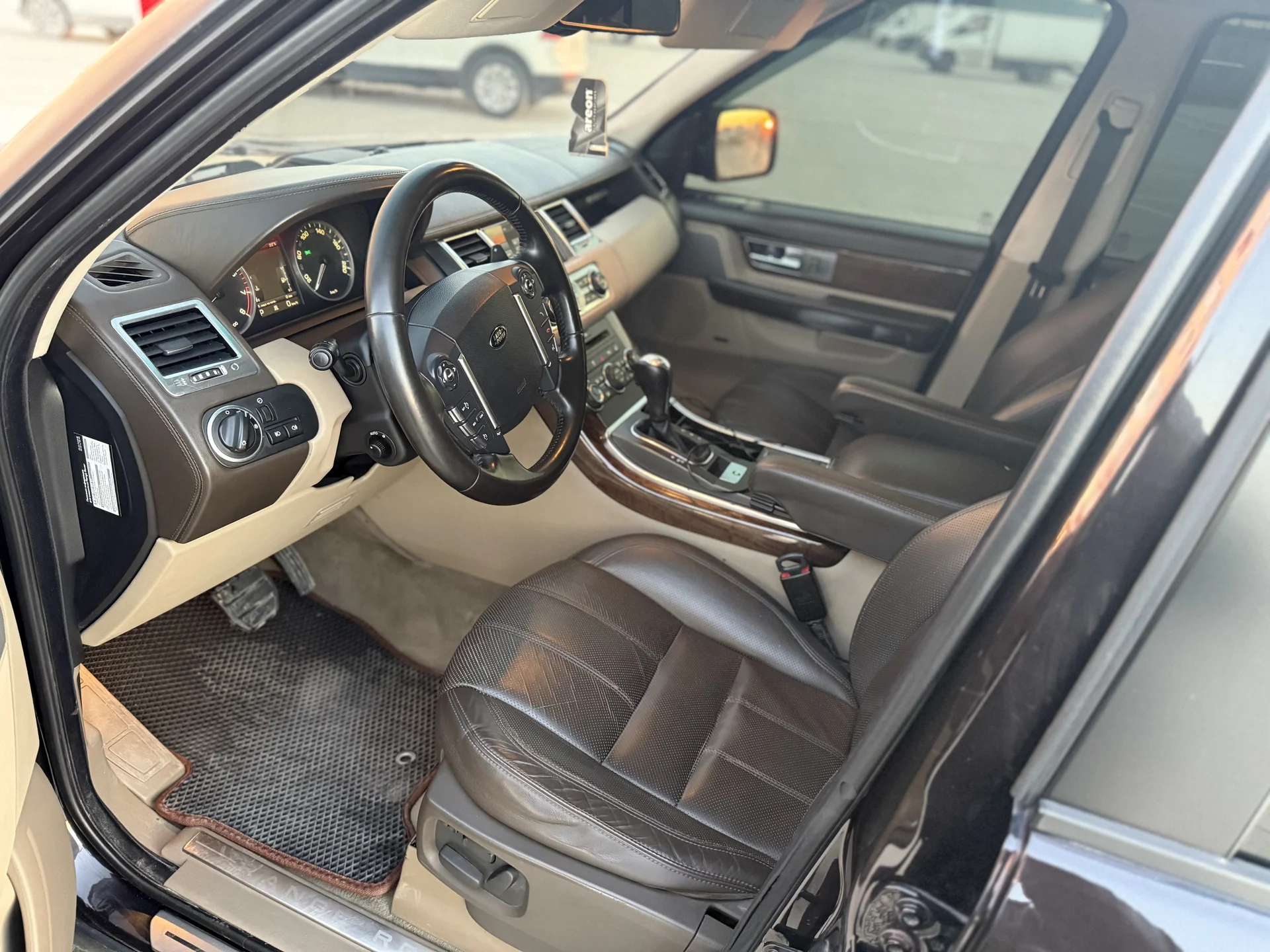 Range Rover Sport - миниатюра 9