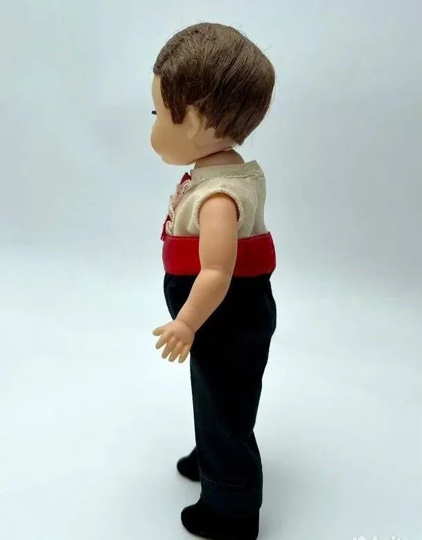 Винтажная кукла Madame Alexander Spanish Boy doll - миниатюра 6