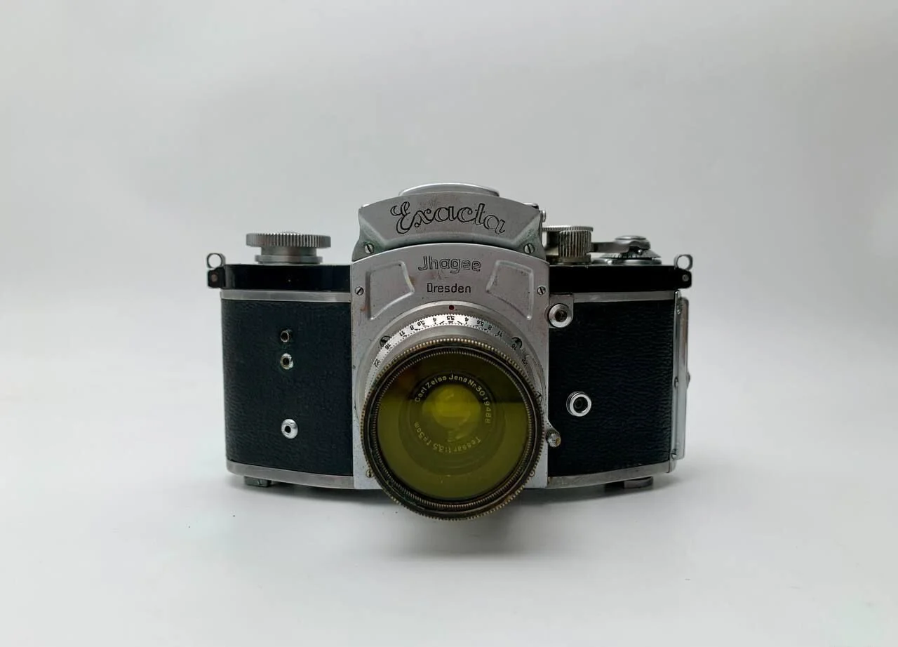 Фотоаппарат Exacta Jhagee Dresden Германия - миниатюра 2