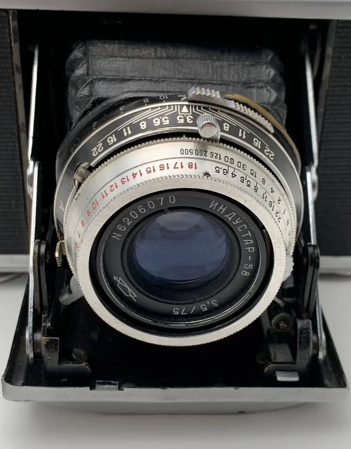 Фотоаппарат Искра кмз 6х6 СССР Индустар-58 - изображение 1