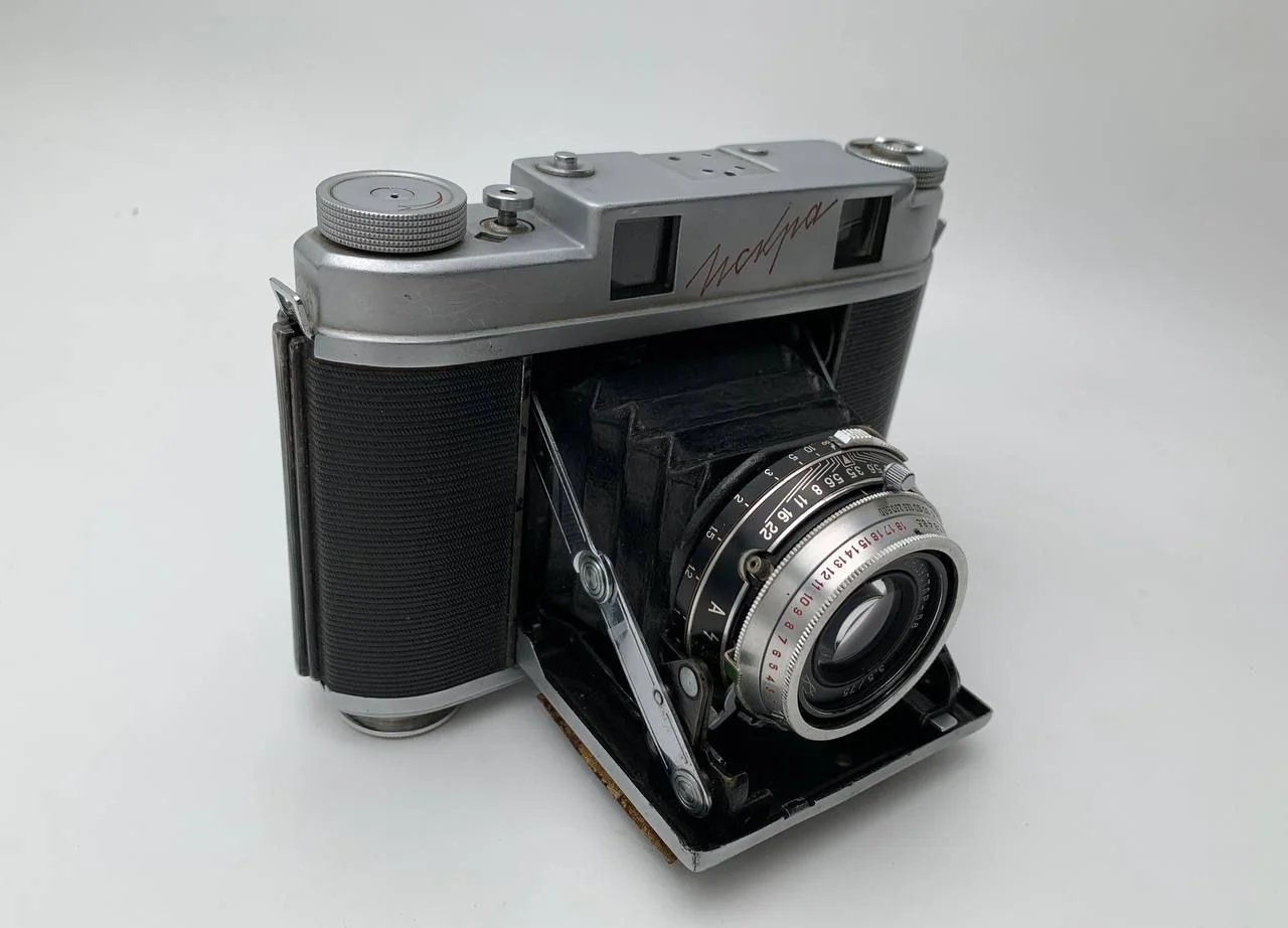 Фотоаппарат Искра кмз 6х6 СССР Индустар-58 - миниатюра 2