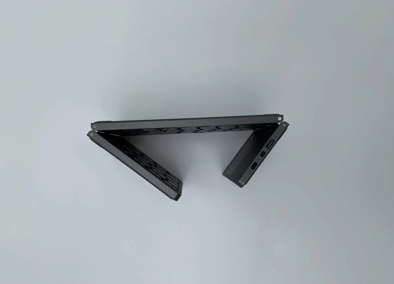 Складная Bluetooth клавиатура с тачпадом - миниатюра 3