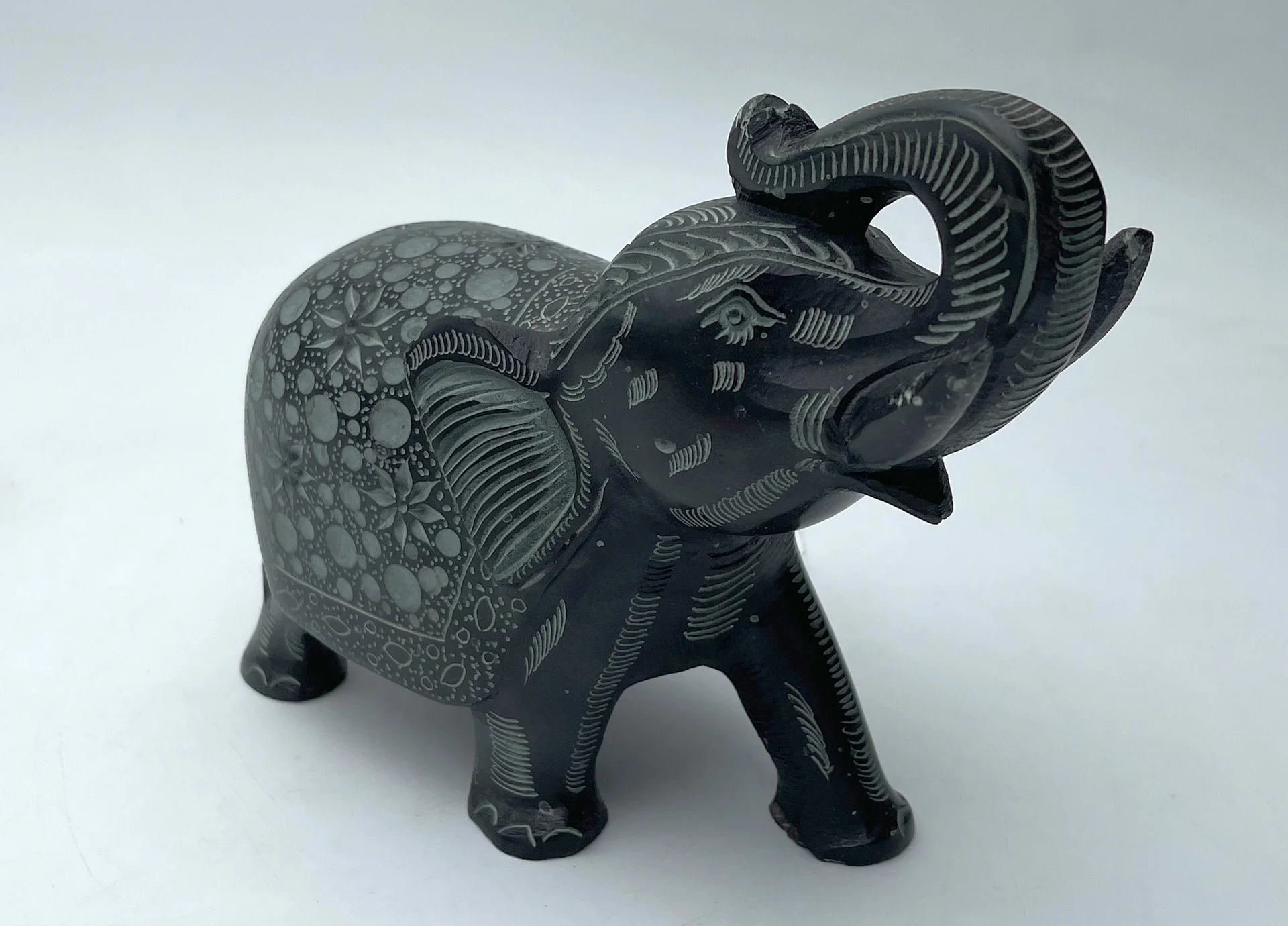 Каменный слон 15см Турция резьба soapstone - миниатюра 2
