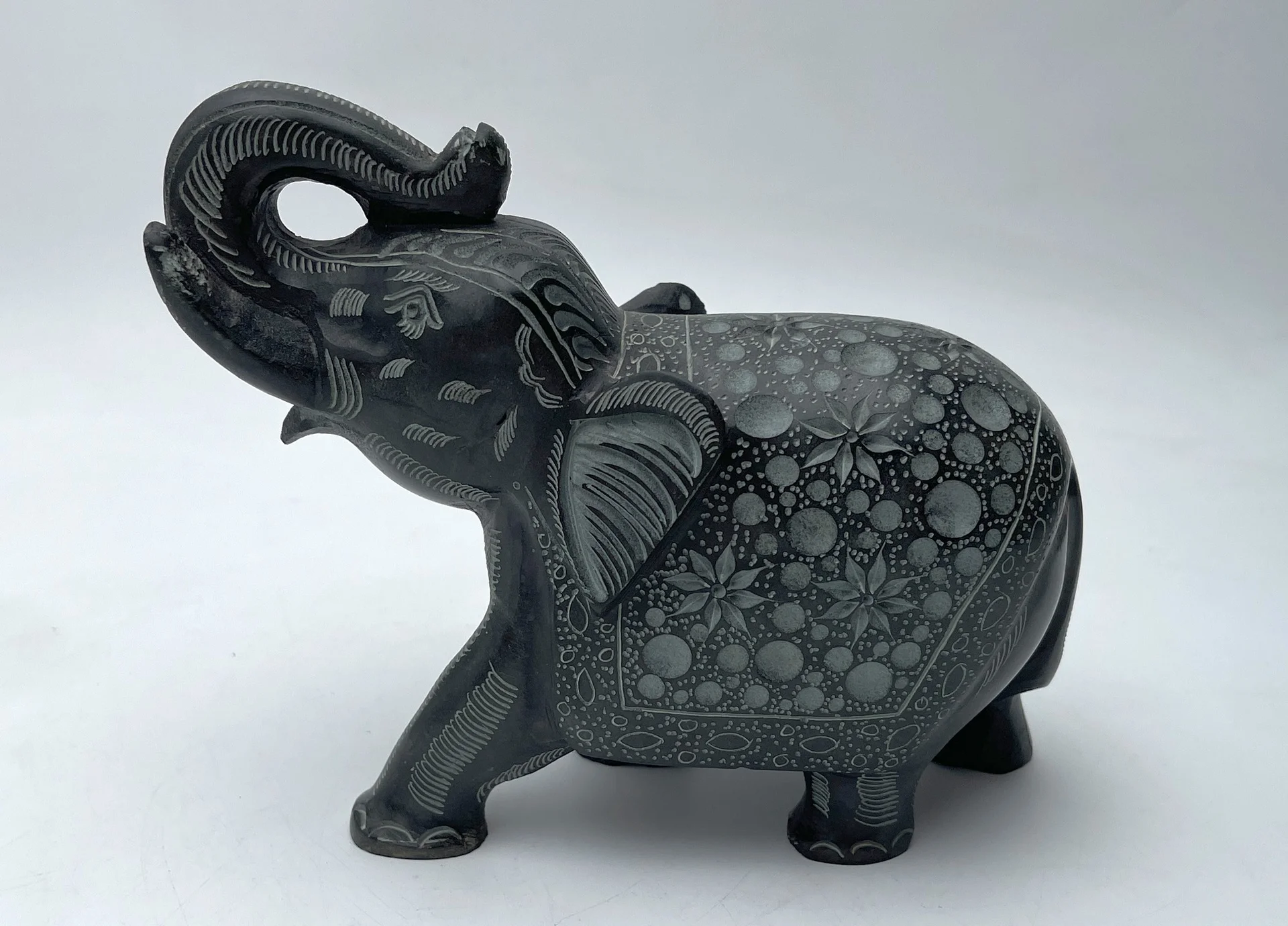 Каменный слон 15см Турция резьба soapstone - миниатюра 3