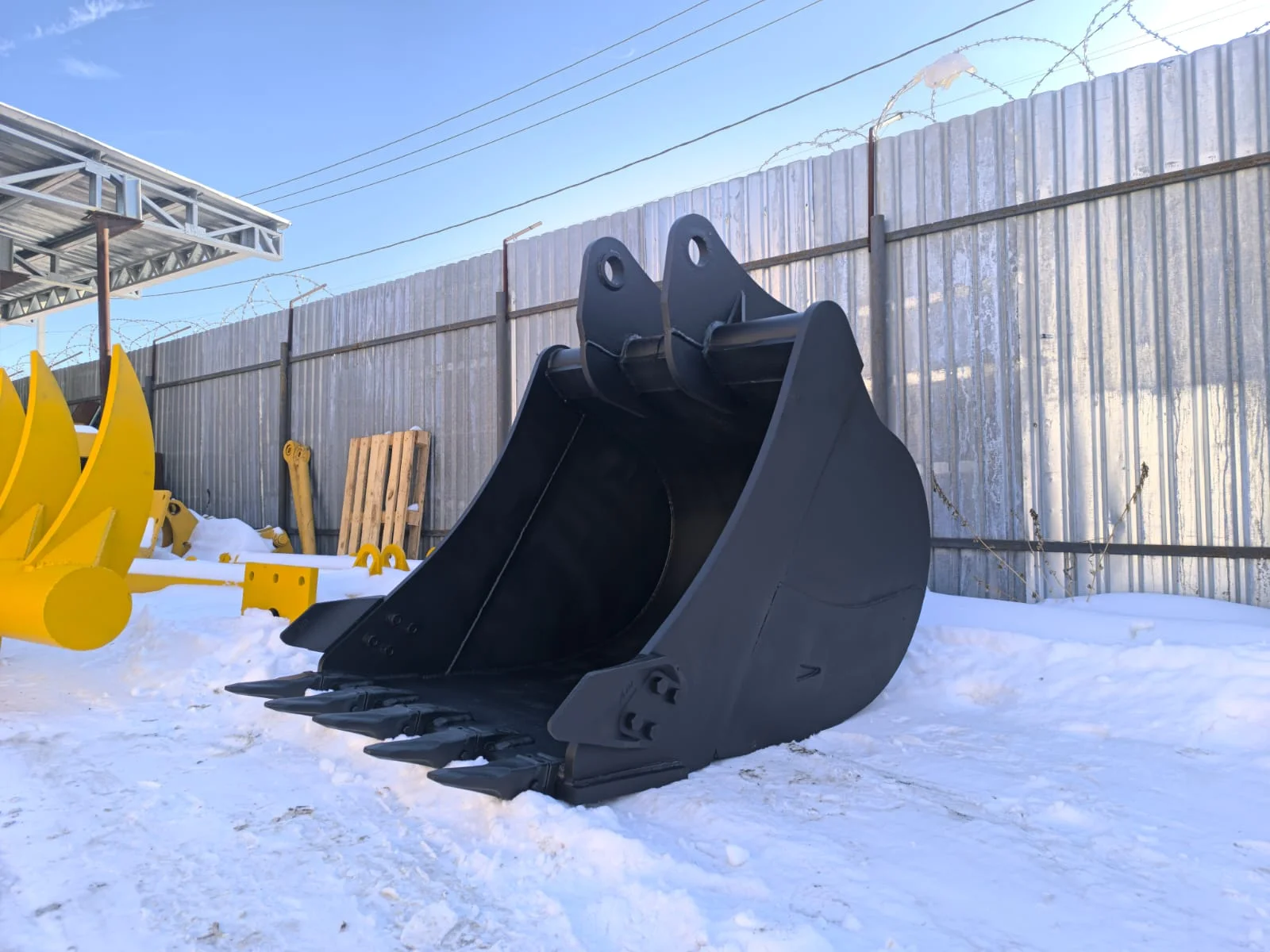 Ковш на полноповоротный Эксковатор - миниатюра 5