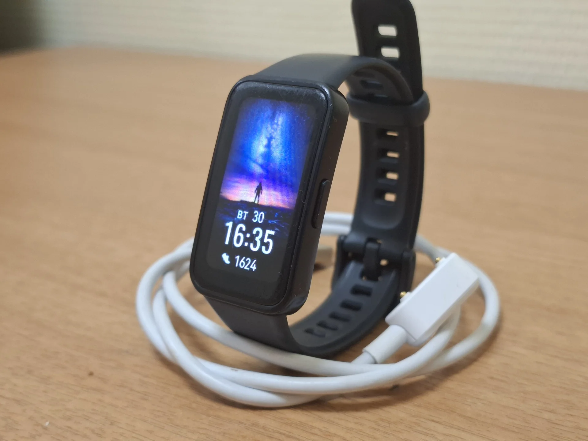 Фитнес браслет Huawei Band 8 - изображение 1